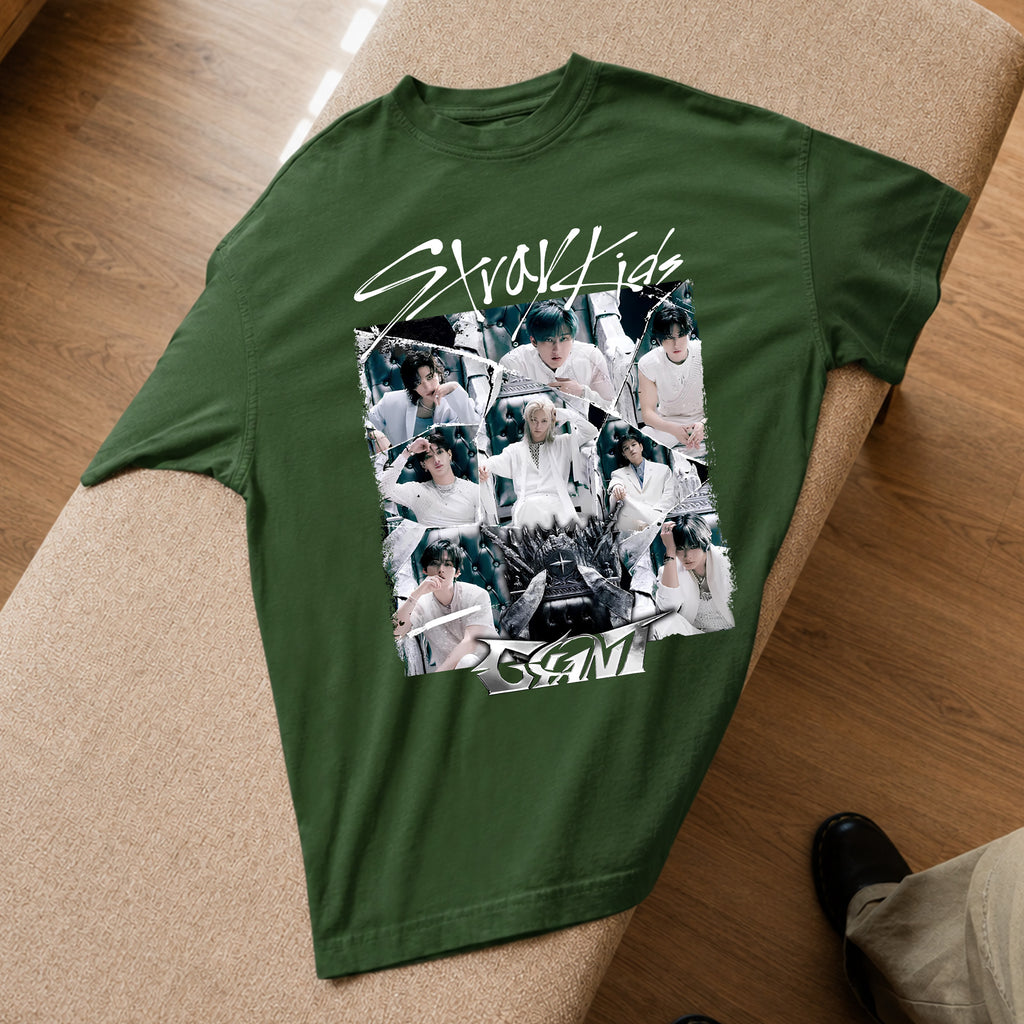 Stray Kids Giant Graphic T-Shirt - Spread view, Y2K kpop concert tee