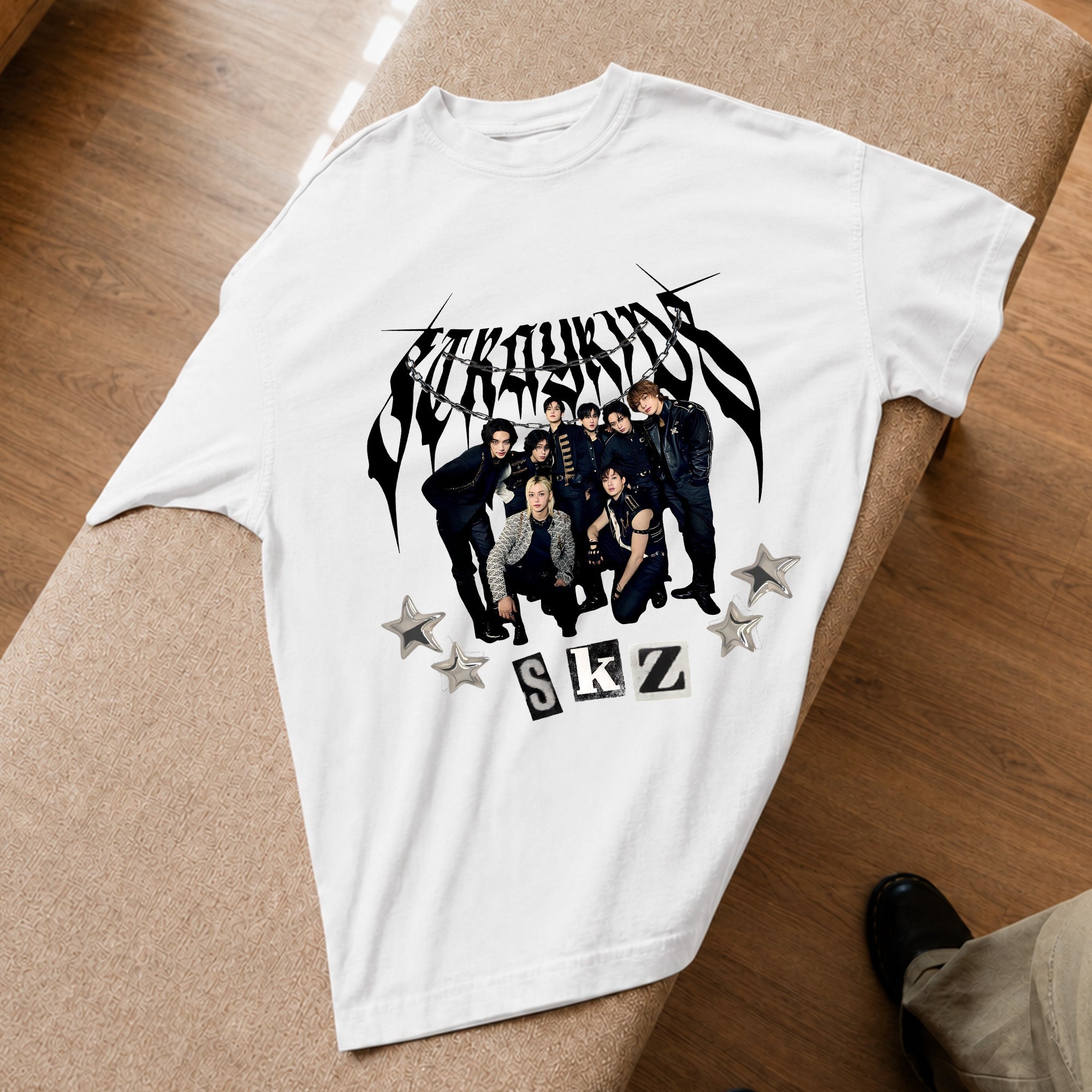 Stray Kids Logo T-Shirt - Spread view, Y2K kpop concert tee