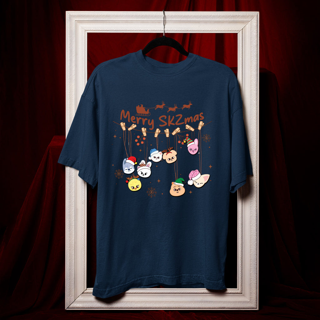 Stray Kids Merry Skzmas Skzoo T-Shirt - Hang view, Y2K kpop concert tee