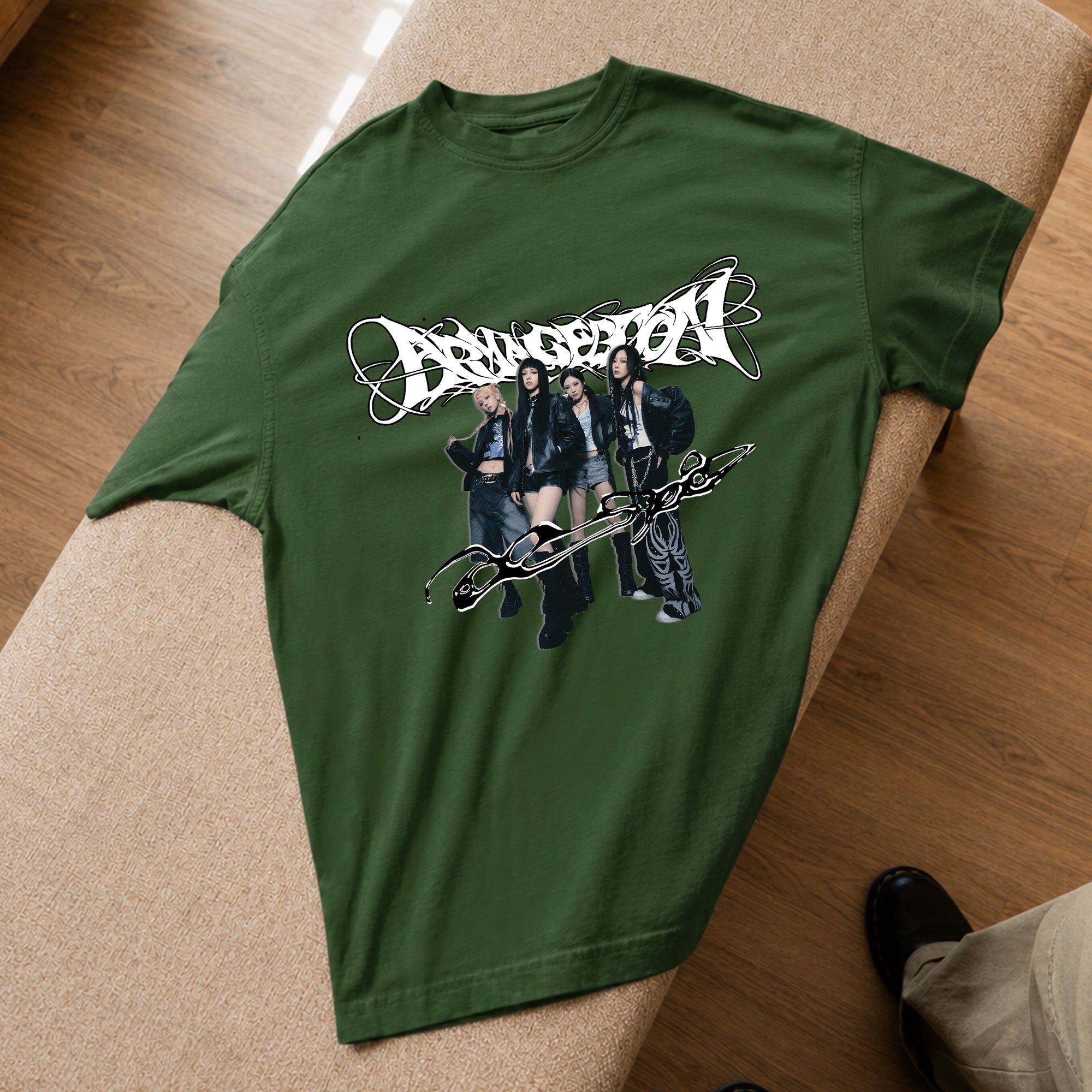 AESPA Retro Kpop T-Shirt - Spread view, Y2K kpop concert tee
