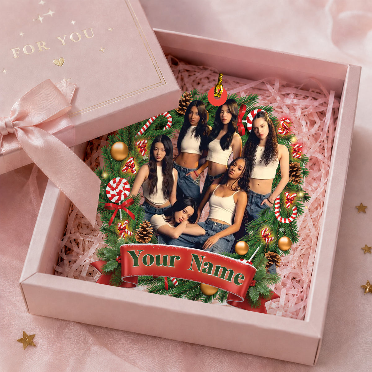 KATSEYE Holiday Wreath Custom Name Acrylic Ornament - personalized acrylic ornament in its gift box, fan-made kpop Christmas gift for Eyekons